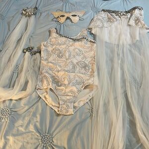 Cicci 4 piece angel mask dance outfit child’s X-Large